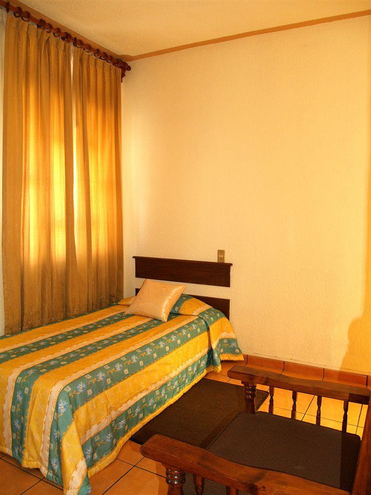 Hotel Estefania Morelia Dış mekan fotoğraf