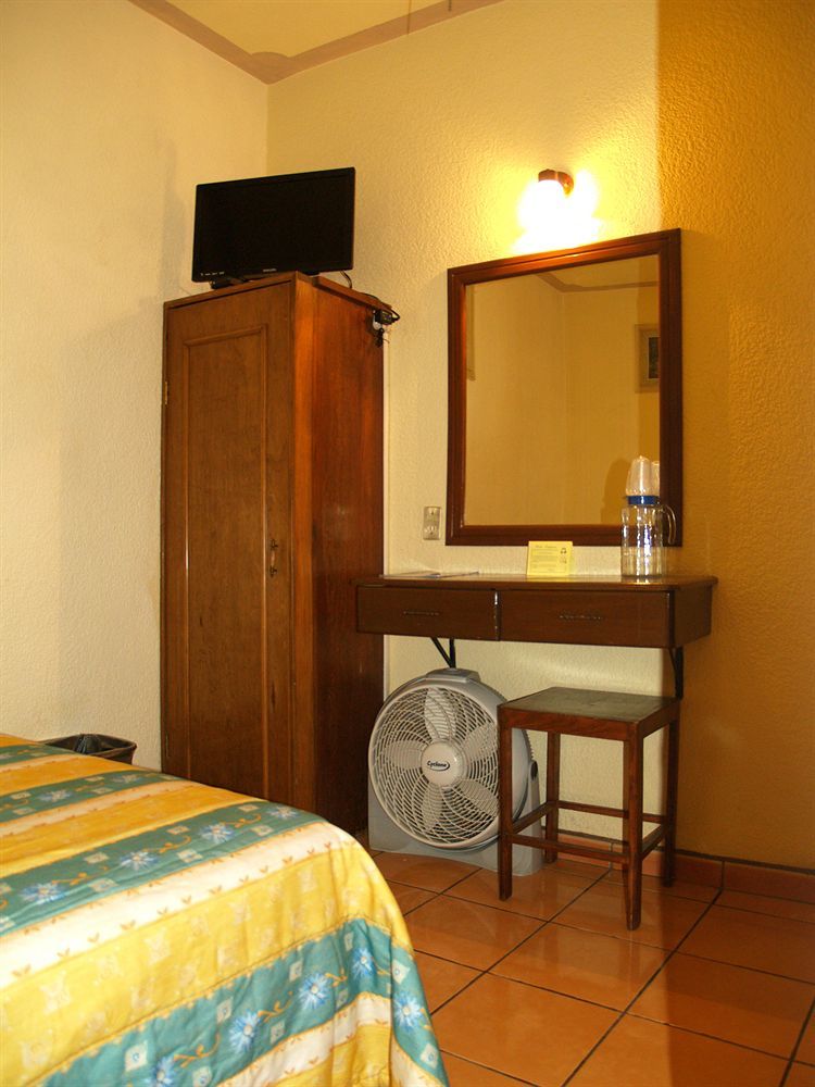 Hotel Estefania Morelia Dış mekan fotoğraf